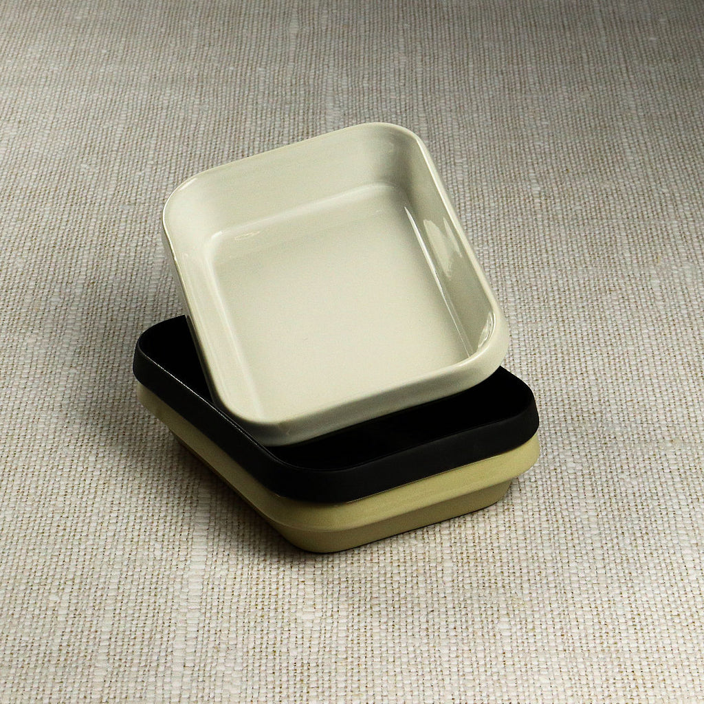 Rechthoekige witte terracotta schaal 23x18x4,5cm